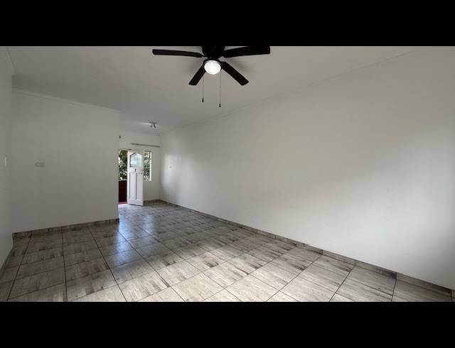 1 BEDROOM APARTMENT TO LET IN ESSENWOOD